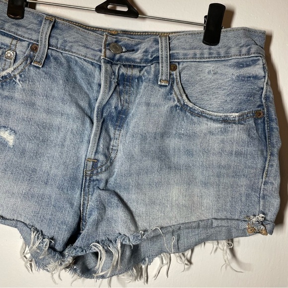 LEVI’S 501 Distressed Shorts size 28 - Picture 5 of 8